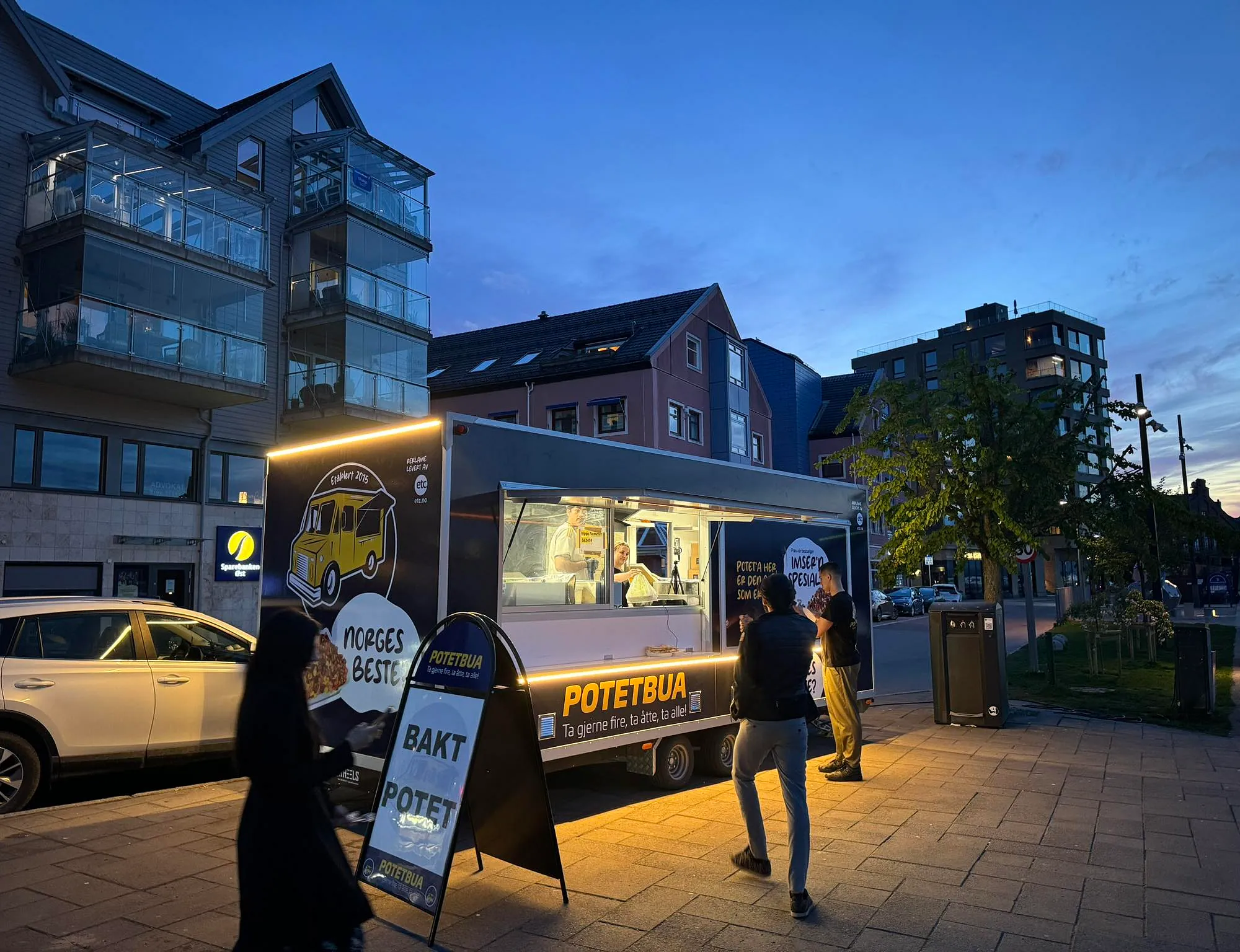 Potetbua på kveldstid